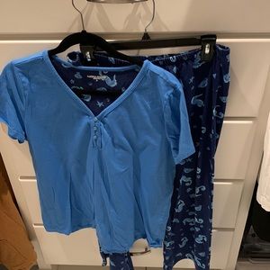 Women’s capri pajamas